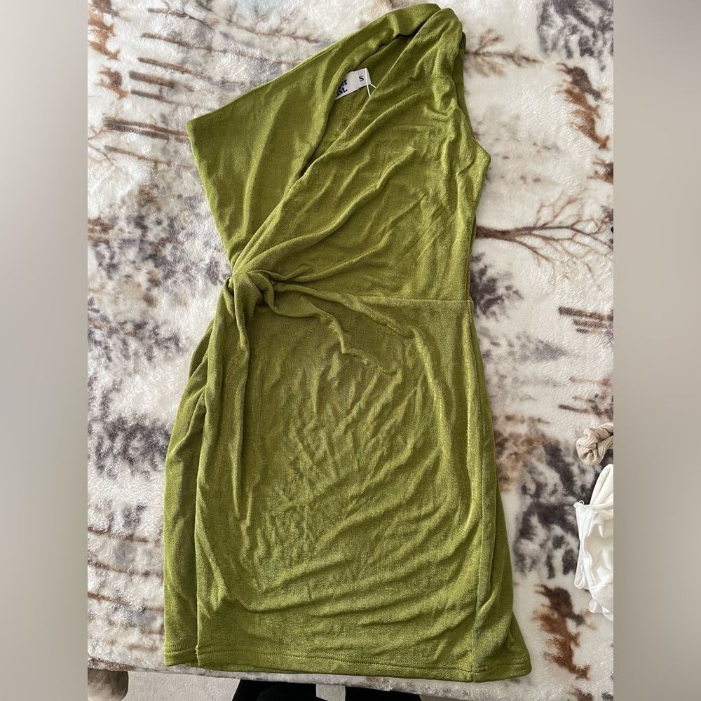 tiger mist green open back mini dress with slit